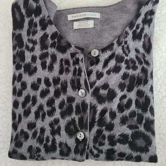 Van Heusen cheetah animal print cardigan sweater - Picture 3 of 6